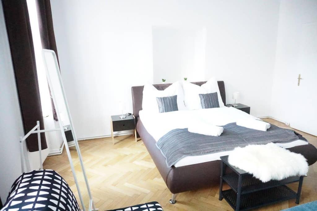 Urban City Apartment - Contactless Check-In فيينا المظهر الخارجي الصورة
