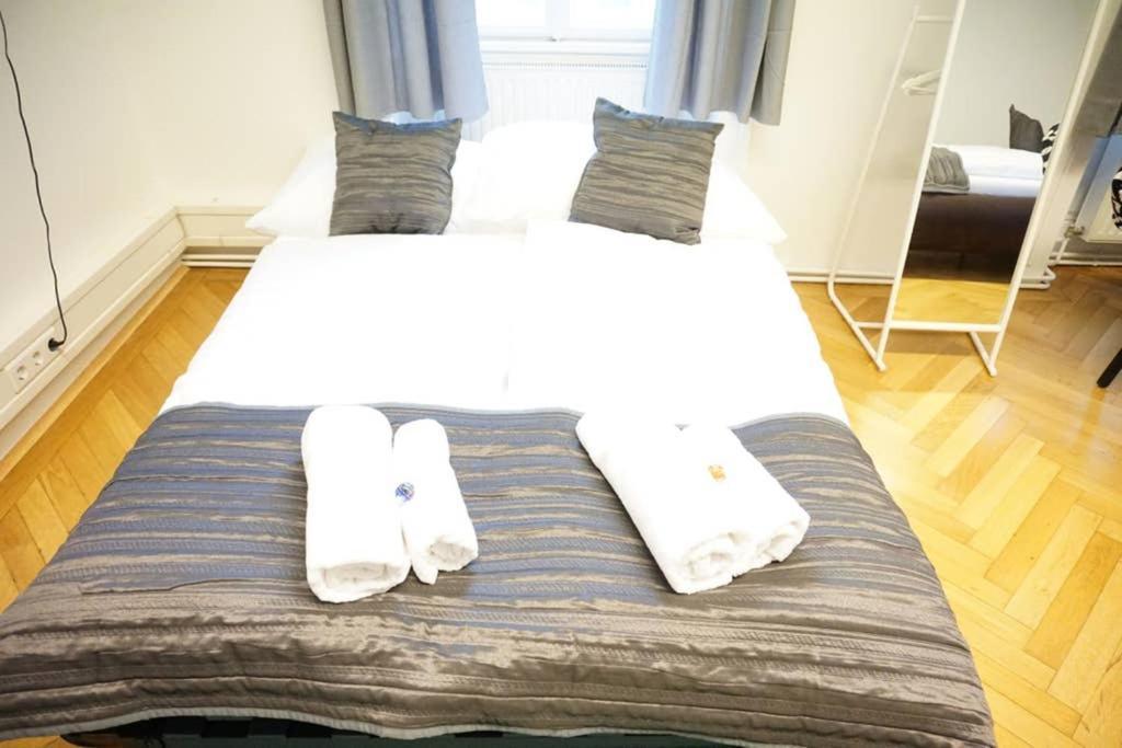 Urban City Apartment - Contactless Check-In فيينا المظهر الخارجي الصورة