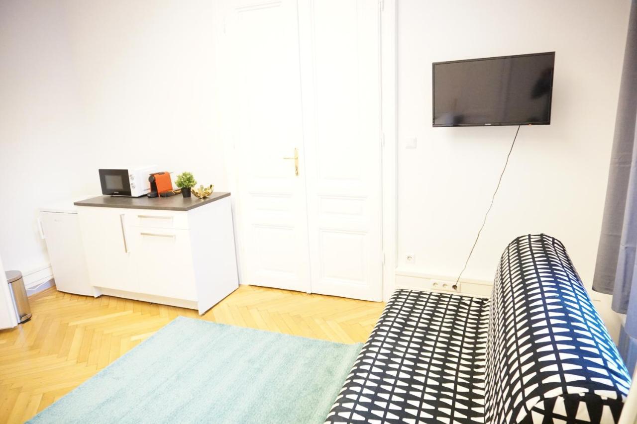 Urban City Apartment - Contactless Check-In فيينا المظهر الخارجي الصورة